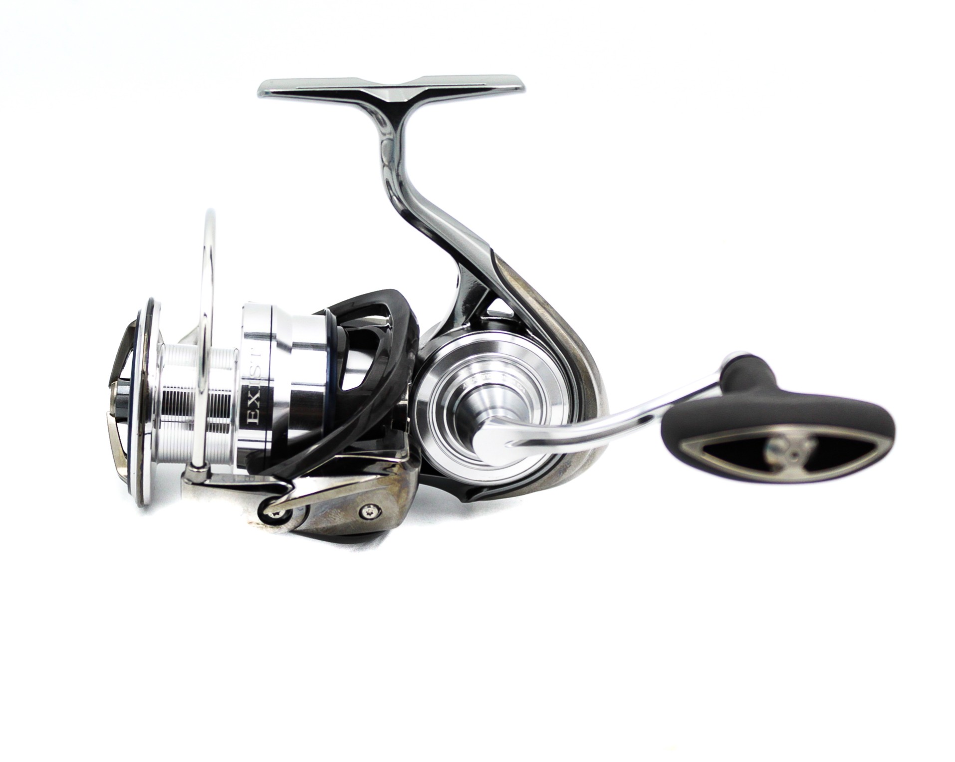 Exist катушки. Daiwa 18 exist. Daiwa exist 22 lt 4000d. Дайва экзист 2018. Daiwa exist Эволюция.